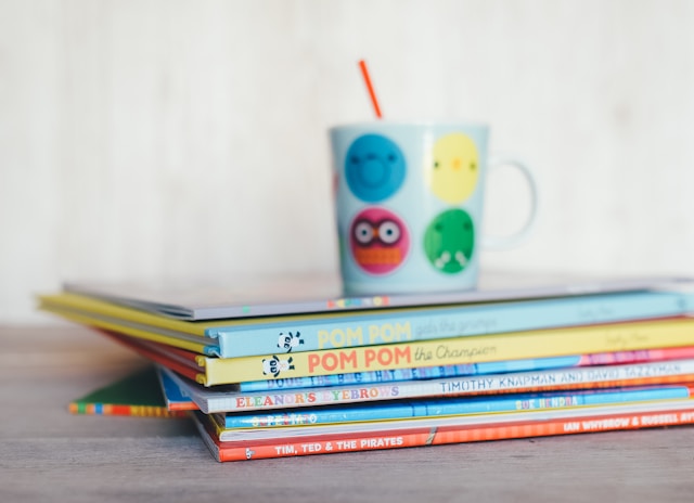 Fostering Young Minds: The Role of Illustrated Books in Teaching Kids About Democracy